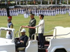 菲律宾总统马科斯声称，对于“侵入者”，将“积极”保卫领土【头条】