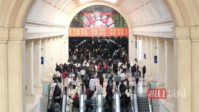 春节武汉站抵汉游客近70万人 春晚效应带动文旅热潮
