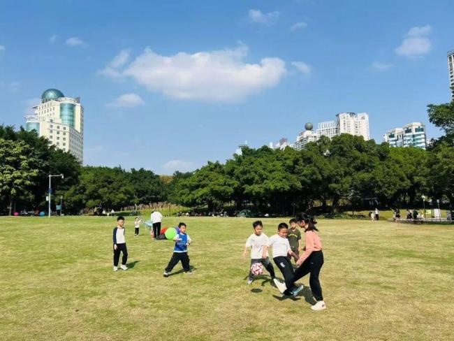 广西体验一夜入冬 气温&ldquo;断崖式&rdquo;下跌