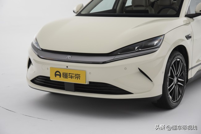 实拍比亚迪秦L EV 11.98万元起售，智驾配置丰富