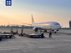 中国政府援缅卫生防疫队抵达仰光 助力灾后防疫工作