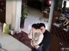女儿实名举报交警继父私生活混乱 违纪违法引关注