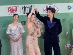 鹿晗关晓彤“同城零互动” 究竟真相是什么？