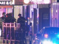 60岁男子在悉尼街头无差别射击 多人受伤车辆受损