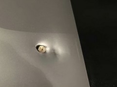 中国商人巴西遭抢劫 电脑挡下一枪 幸运逃过一劫