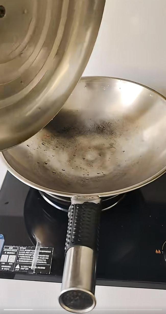 传家锅一口锅要锤两三个小时