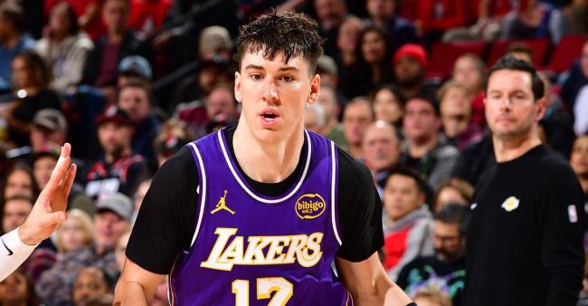 艾顿:我们总有球员能站出来顶上