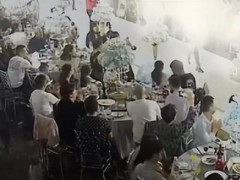 结婚镜头被换成监控录像 新娘崩溃 婚礼视频素材全丢