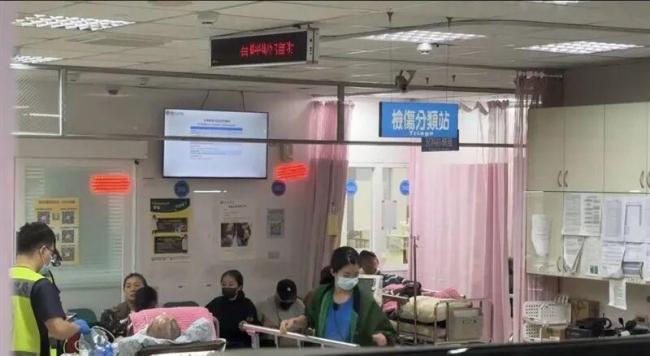 音乐人袁惟仁被紧急送医 病情突变引关注