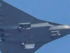 歼-36三发矢量推力设计新逻辑 平衡推力与速度