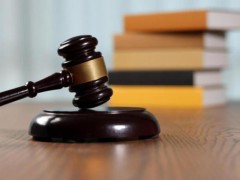 男子烧炭自杀身亡家属向酒店索赔112万 法院驳回诉讼请求