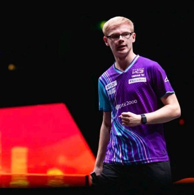 张本险胜小勒布伦进四强 决胜局逆转锁定胜局