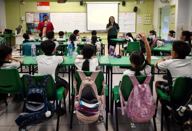 新加坡：高年级男生霸凌将被鞭笞