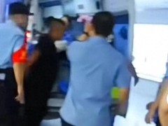 孕妇下高铁后突然临盆众人接力助产