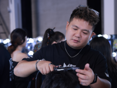 小县城理发师闯进北京国际时装周 从理发店到国际舞台