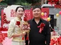 老乡鸡董事长嫁女，束从轩嫁女：老乡鸡的家族式管理，是优势还是IPO绊脚石？
